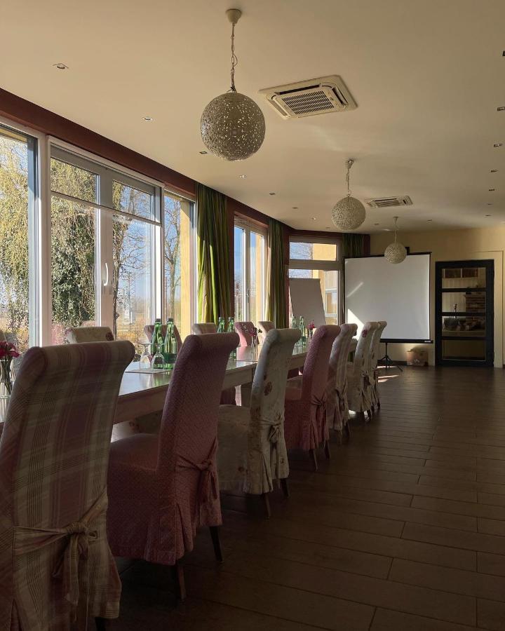 Diva Kacica Restaurant & Pansion Ξενοδοχείο Komárno Εξωτερικό φωτογραφία